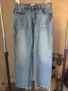 Abercrombie & Fitch Light Blue Wide-Leg Jeans High Rise Raw Hem Size 30
